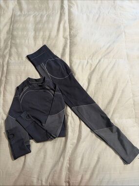 NWOT Dark Slate Grey Athletic Set - Long Sleeve Crop Top & Leggings